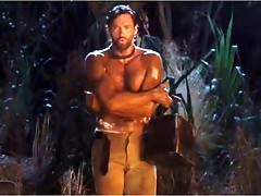 Paparazzi shots of Hugh Jackman showing his sexy torso