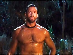 Paparazzi shots of Hugh Jackman showing his sexy torso