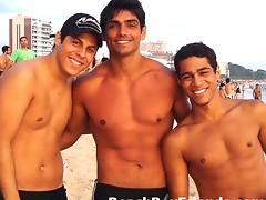 Masculine Guys showing their body in these amateur pictures